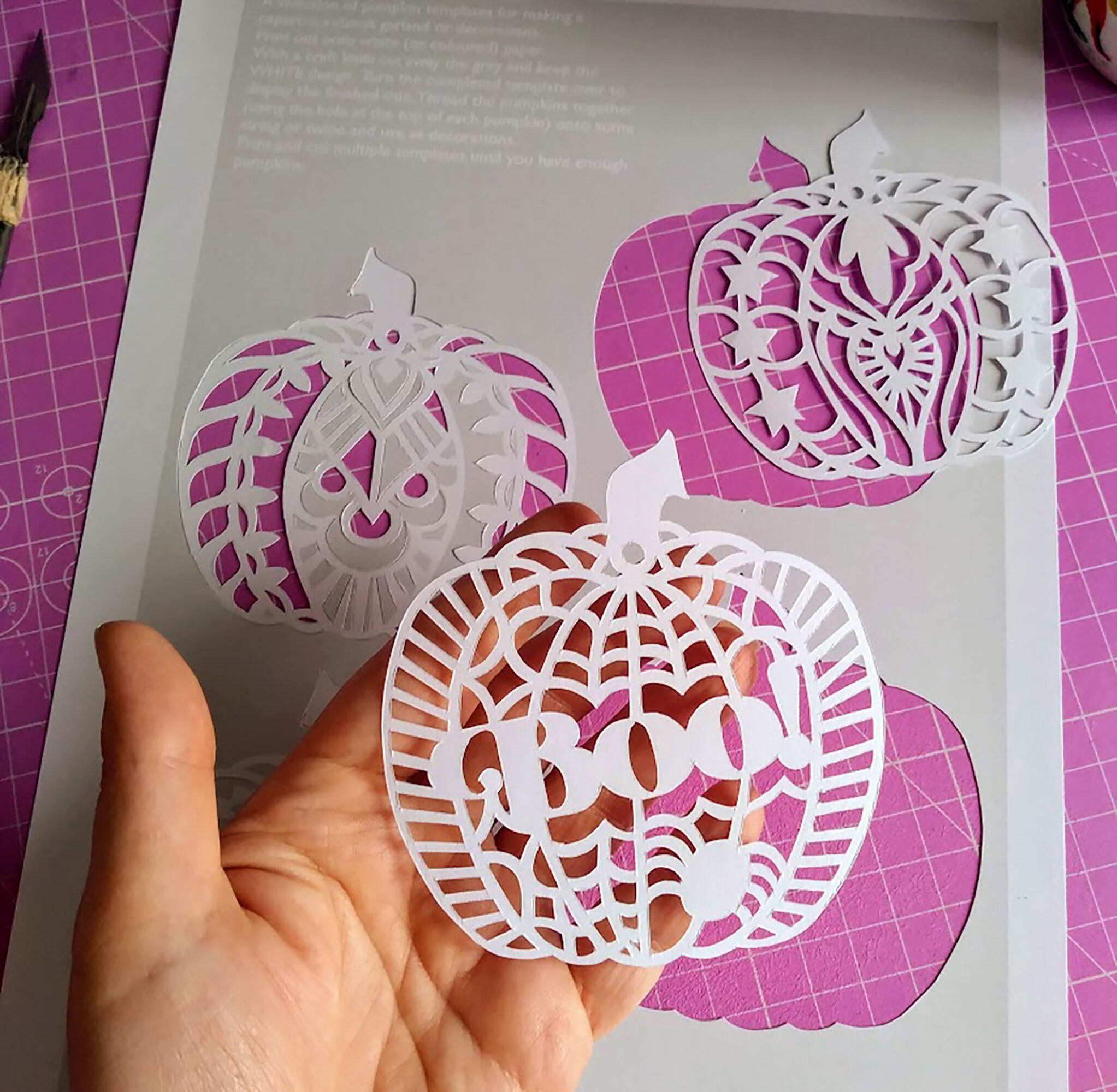 Printable Pumpkin Paper Cutting Bunting Templates for Halloween Card