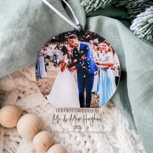 Adorno para árbol de Navidad como marido y mujer / Foto de recuerdo de decoración navideña / Bola de nieve para árbol de Navidad