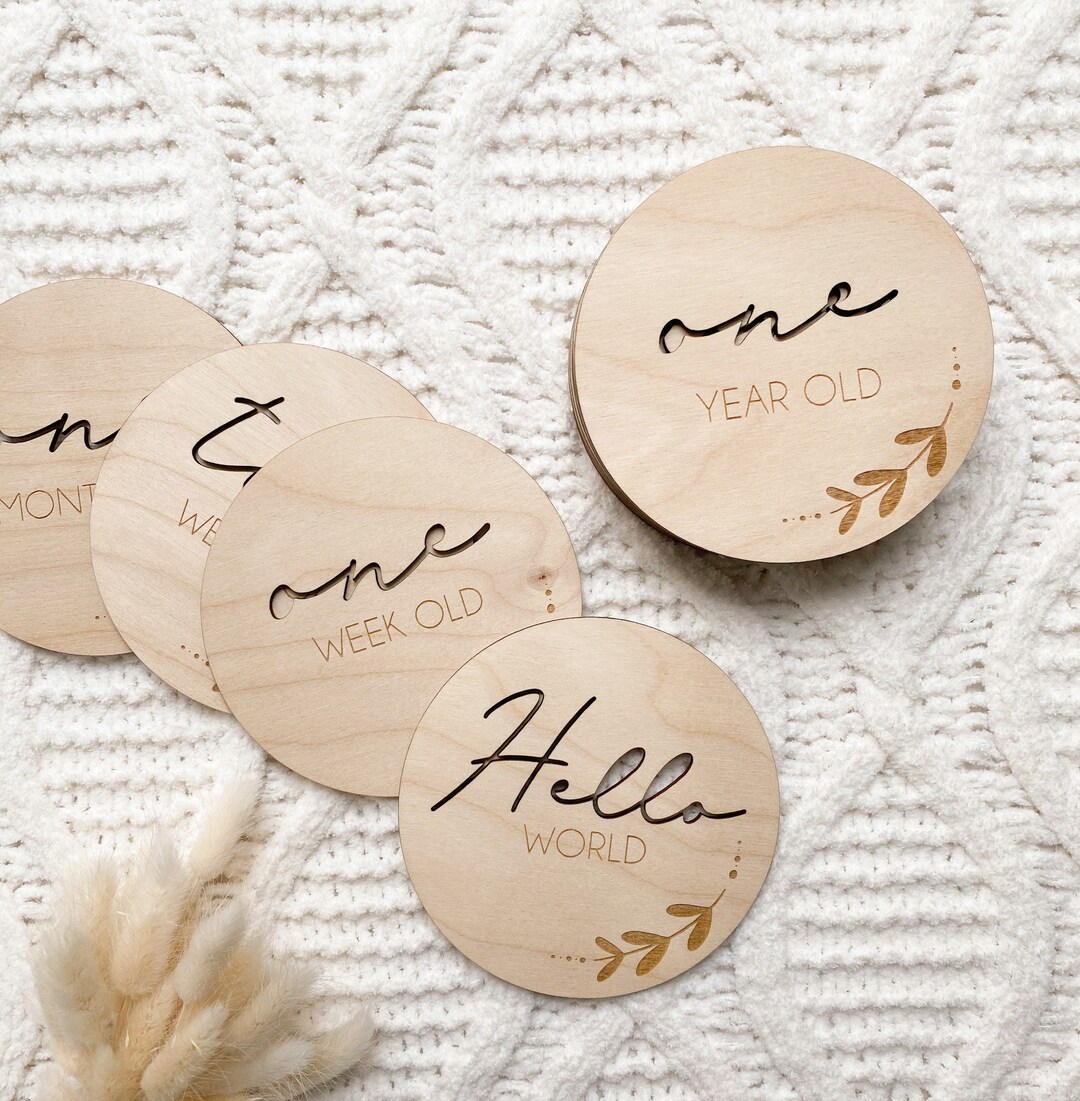 15 X Baby Milestone Cards | Wooden Milestone Cards | Month | Baby ...