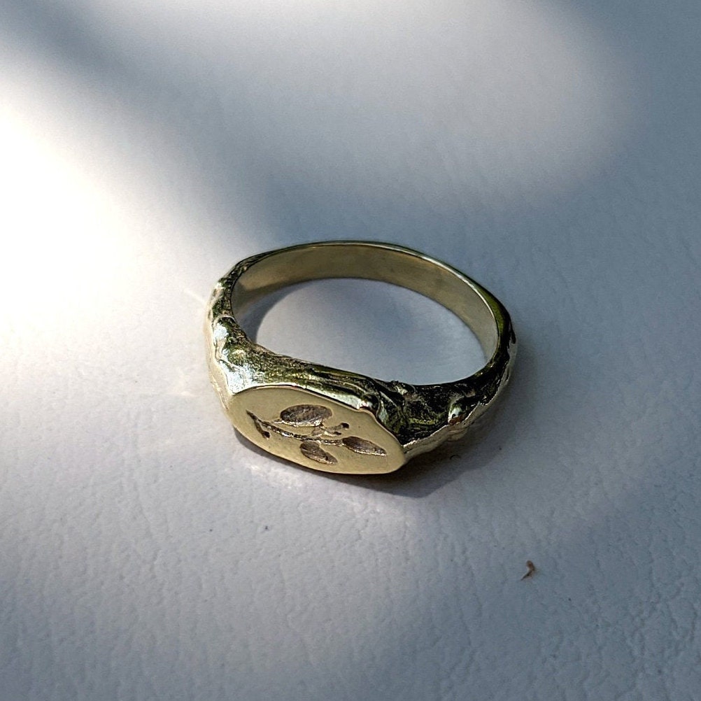 Anillo De Brillantes Chapado En Oro, Banda Retorcida Y Piedra De
