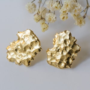 Boucles d’oreilles martelées en or | Boucles d’oreilles météorite | Boucles d’oreilles abstraites or | Boucles d’oreilles durables | Argent plaqué or