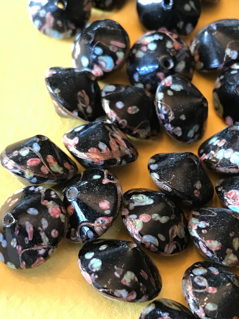 4 pieces Vintage Aventurine Confetti Lampwork Glass Saucer Beads 16mm
