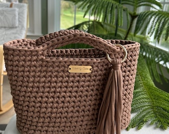 Crochet, handbag,crochet bag, Christmas present, birthday gift, anniversary gift, bridal shower gift, bag,handmade, brown,tan ,khaki,purse,
