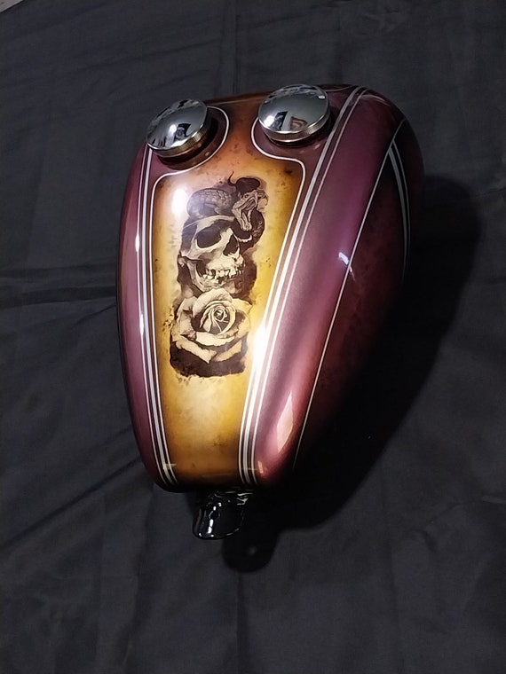 Custom painted harley davidson gas tanks discount