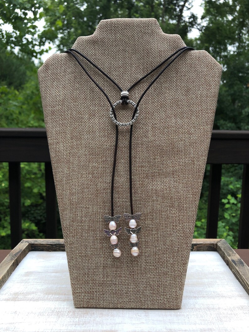 Leather and Freshwater Pearl Choker Y necklace.