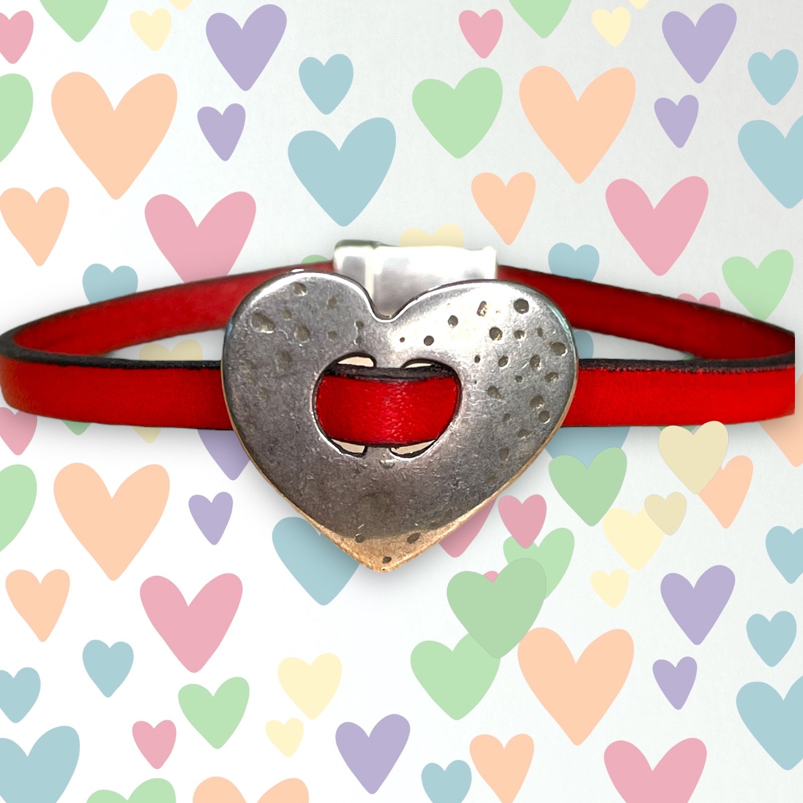 ブレスレット Wavy Heart Leather Cord Bracelet #5959 Leather Bracelet 5mm Band With Silver Heart Slider Feature