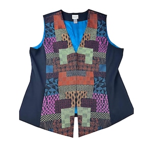 Chaleco vintage Chicos talla 3 para mujer, bordado, patchwork, estilo boho, multicolor, con frente abierto.