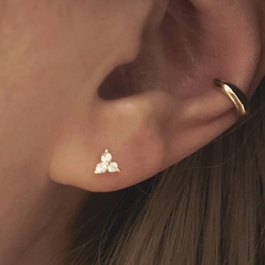 Mini dots stud earrings, tiny stud earring, small stud earrings, three stones stud