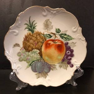 Plate, Fruit Motif Plate, Scalloped Edge Plate, Scalloped Plate, Vintage Plate, 8&quot; Plate, Decorative Plate, Hanging Plate