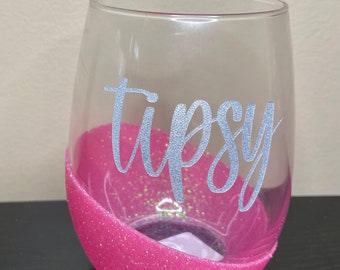 Pink Gettin Tipsy Glittered Wine Glass