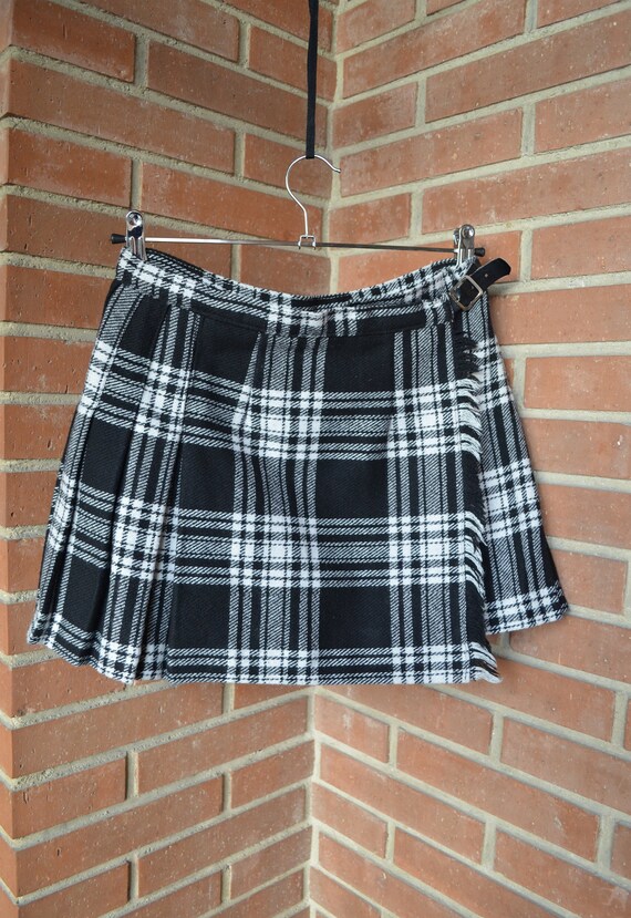 pleated mini kilt