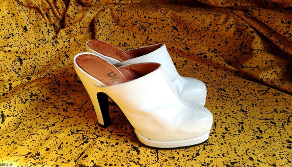 Vintage 70's White Leather Platform Mules, Viena B