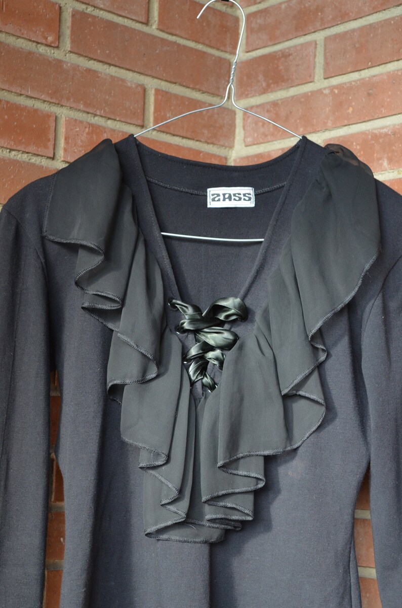 90s VictorianNew Romantic chiffon Ruffled collar with satin laces Black Top