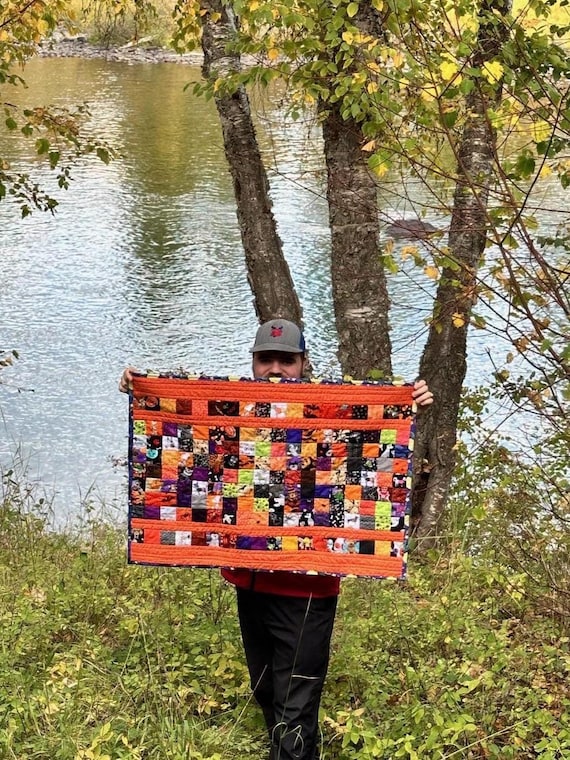 Halloween KennelKwilt or Wall Hanging ~ FREE SHIPPING ~ Awesome Pet Blanket or Seat Cover ~ Measures 26 x 36