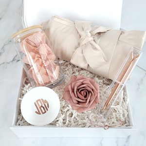 VIP Bridesmaid Proposal Gift Box, Custom Bridesmaid Gift Box with Lace Satin Robe, Bridal Party Gift Box, Personalized Bridesmaid Gift Box