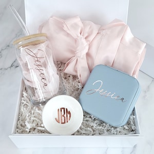 Deluxe Bridesmaid Proposal Box, Custom Bridesmaid Gift Box with Lace Satin Robe, Bridal Party Gift Box, Personalized Bridesmaid Gifts