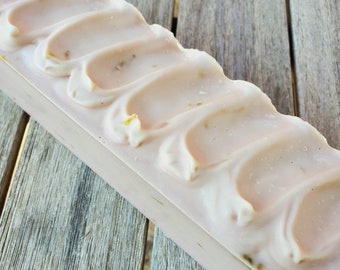 Tobacco and Bay soap| Bay leaf| fir needle| Cedarwood| Bergamot| Tobacco