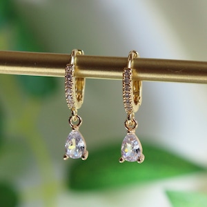 Pendants d'oreilles diamant - Boucles d'oreilles Huggie en larme - Créoles Huggie pavé - Boucles d'oreilles pendantes - Boucles d'oreilles de mariage parfaites - Boucles d'oreilles de mariée