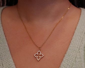 Collier pendentif trèfle à quatre feuilles en or, superposition de collier, collier trèfle à 4 feuilles, cadeau Saint-Valentin, cadeau pour elle pendentif porte-bonheur