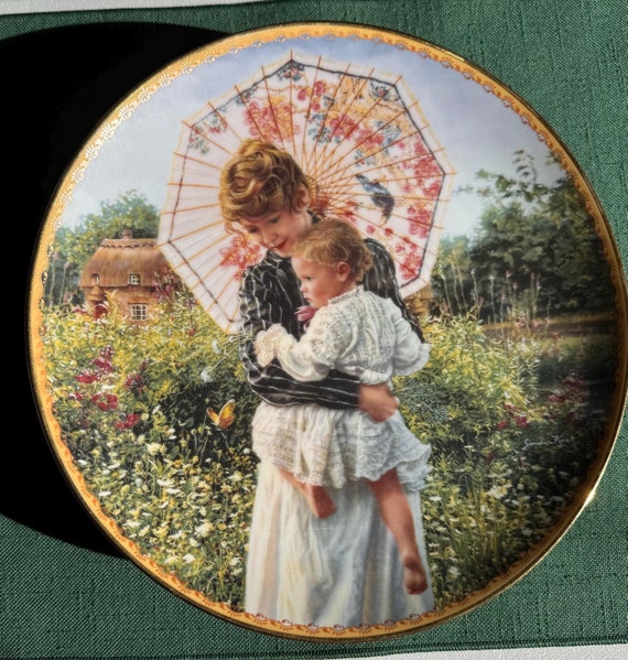 Home is Where the Heart is Bradford Exchange Mothers Day collection 84-R60-48.1