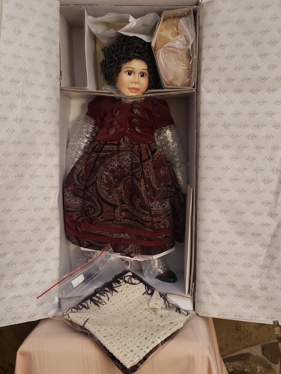 Lenox Ellis Island Doll Collection Italy Angelina    (LHD02)