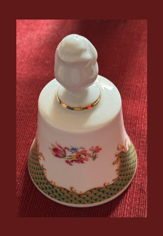 Danbury Mints  "Bareuther"  Bells of the World Collection