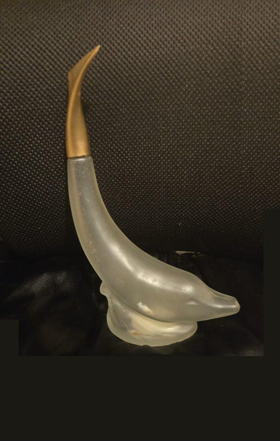 Avons Skin so Soft Dolphin decanter 1970's excellent condition  LH
