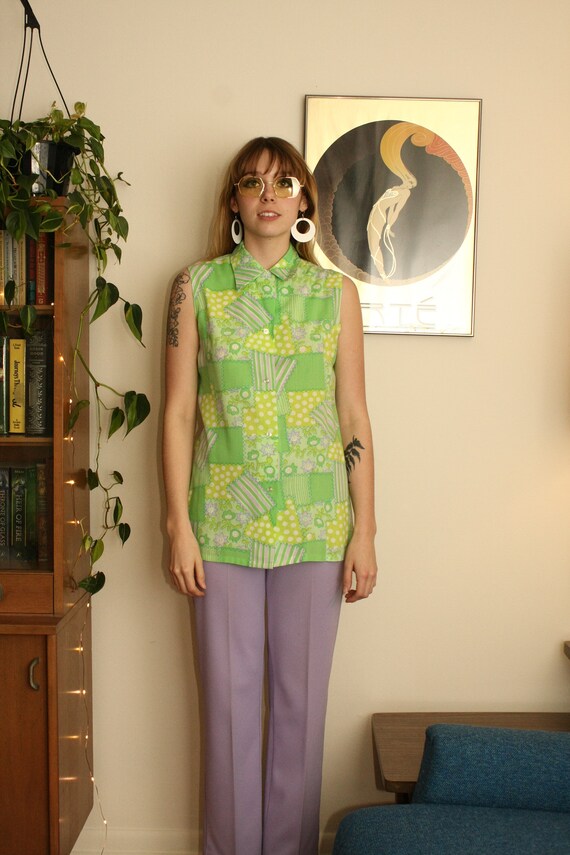 Green Flower/Patch 1960s Vintage Blouse