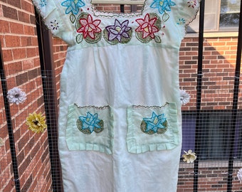 Vintage Mexican cotton dress with embroidery