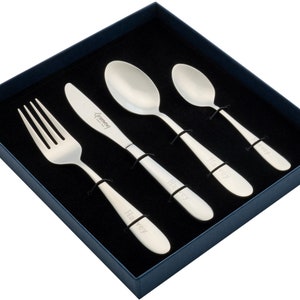 Children’s Kids Personalised Engraved 4 Piece Cutlery Set in a Presentation Box Classic design 18/10 stainless steel. Perfect Christmas gift