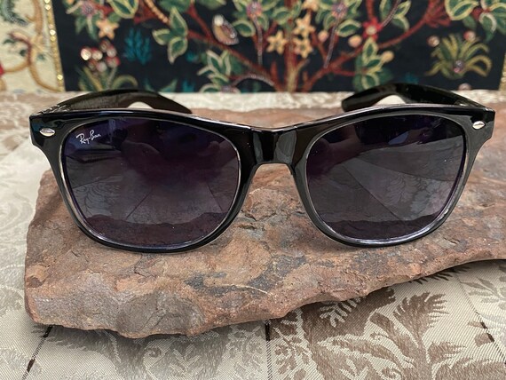 Desiginer Vintage Classic Sunglasses - image 3