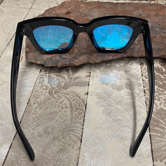 Desiginer Vintage Prism Classic Frame Sunglasses - image 4