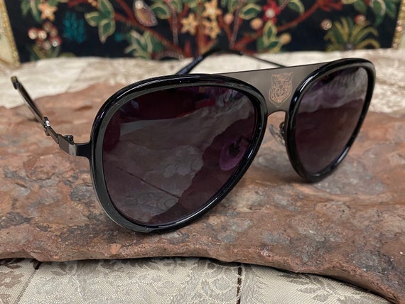 Designer Vintage Aviator Black Sunglasses - Gem