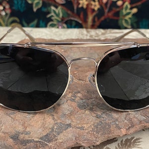 Desiginer Vintage Aviator Sunglasses image 2