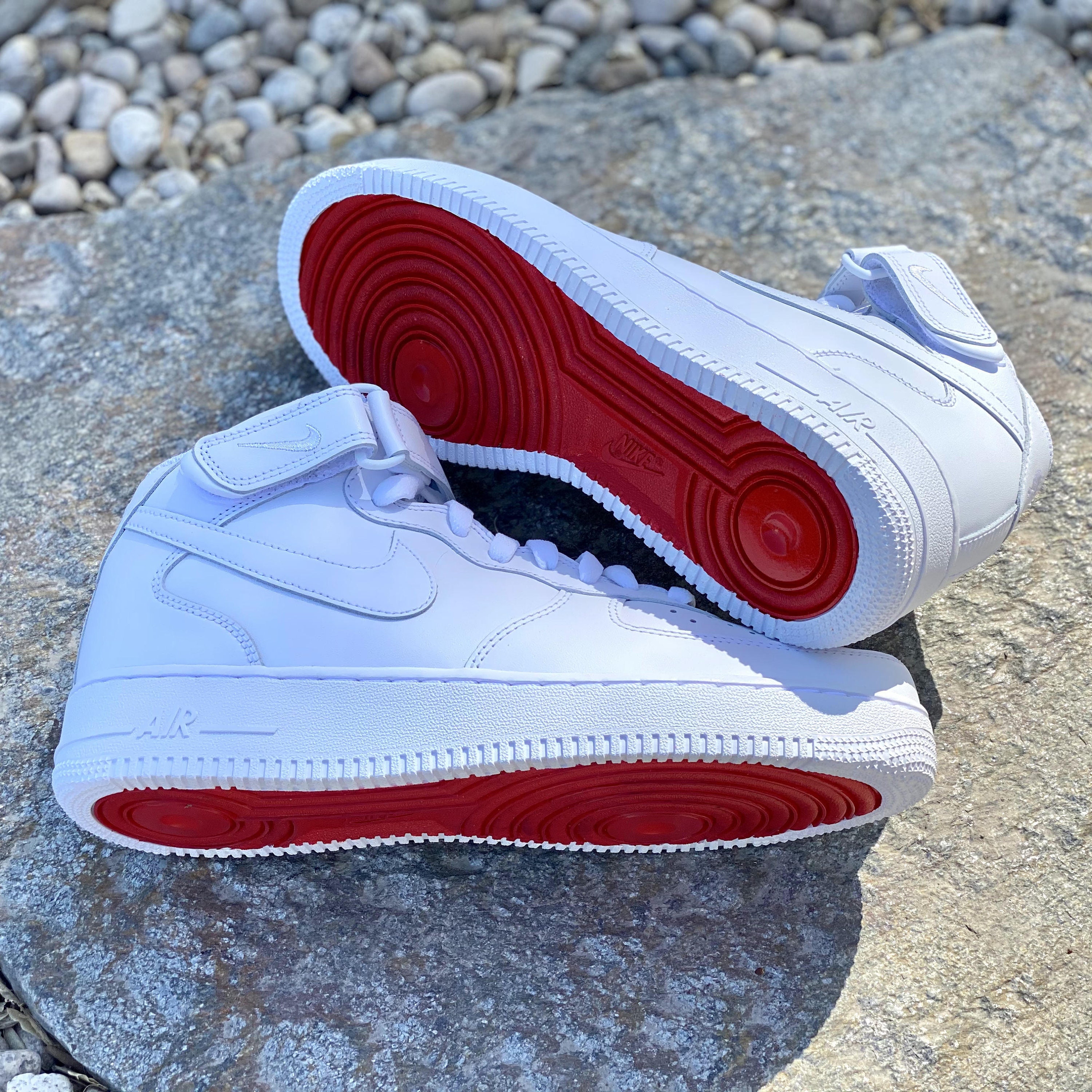 af1 red bottoms