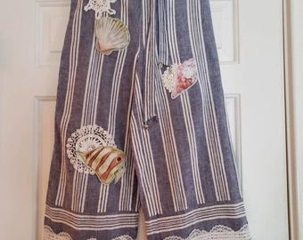 Upcycled Refashioned Boho Beach Themed Cotton Linen Capris Sz Small