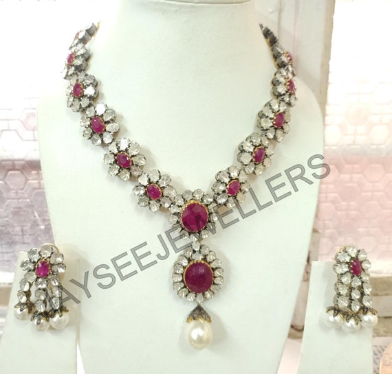 Collana di rubini collana a pois collana di diamanti con pav di