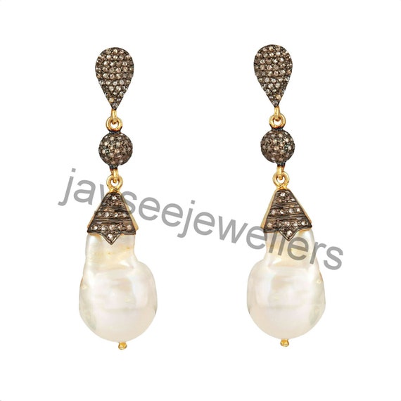 The Lion Gold-plated Pearl Earrings | Vintouch Jewels