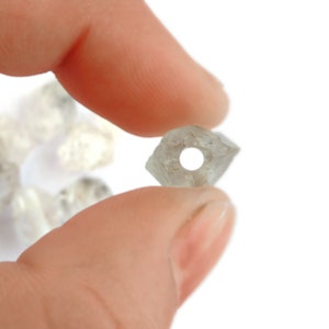 8-10 mm Herkimer diamant ädelsten grova pärlor, borrade Herkimer diamant råa stenar, grova Herkimer ädelstenar, lösa råa Herkimer diamanter bild 3