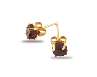 Gold Plated Prong Set Raw Garnet Gemstone Tiny Stud Earring 5mm to 7mm Aprx, January Birthstone Stud,Selling Per Pair,Gemstone Stud