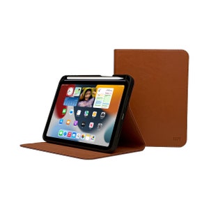 Custodia per iPad 10a generazione 10.9" - Anno: 2022 - Con e senza portapenne - Sottile pelle di vacchetta marrone autentico - Con funzione Sleep-Wake