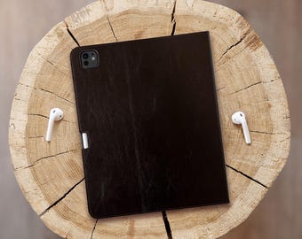 Funda de piel para iPad Pro de 13" (M5) - 8.ª generación - 2025 - Con portalápices - Piel auténtica - Función de reposo/activación - Para modelos A3360 y A3361