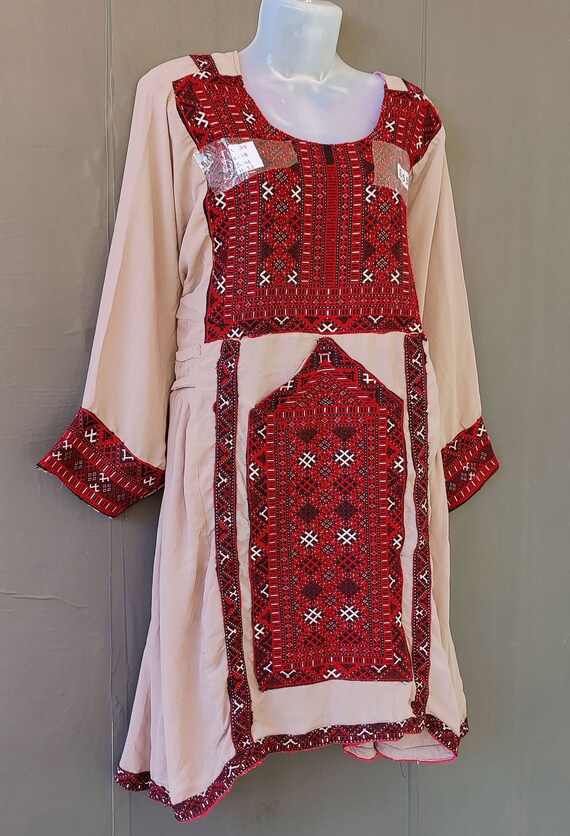 Hand embroidered antique dress, Afghani Embroider… - image 4