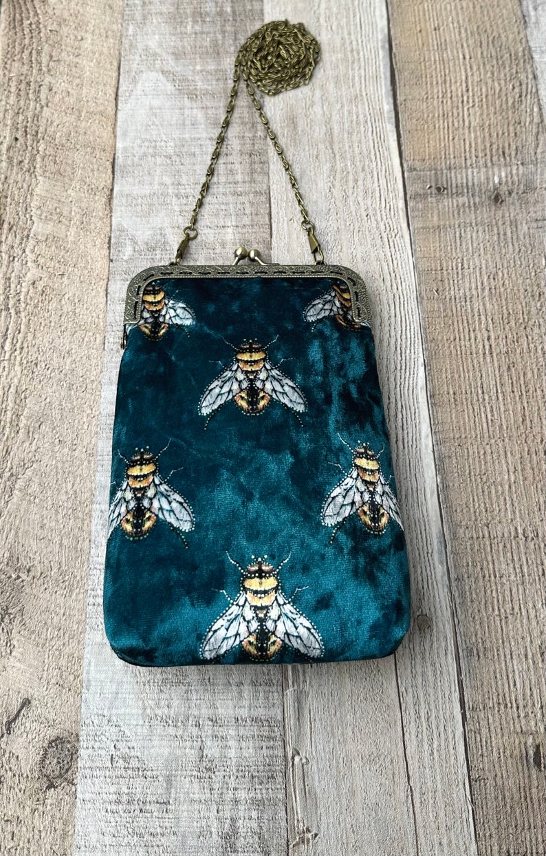 Crossbody Phone bag. Green clutch bag. Clutch bag with strap. Bee handbag. Velvet evening bag. Sling bag for women image 4