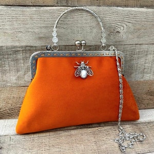 Pochette orange. Sac de soirée orange. Sac de soirée pour femme. Pochette avec bandoulière. Sac à main en velours. Pochette d'invitée de mariage