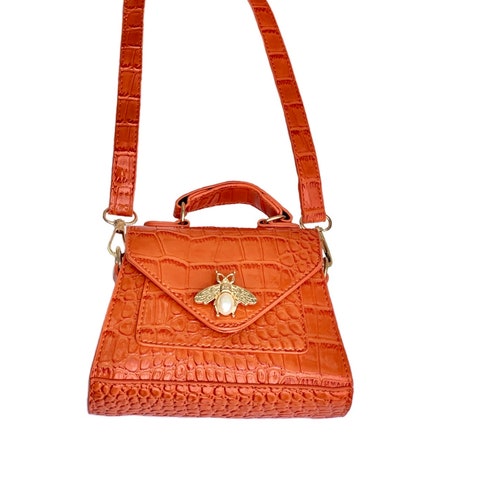 All Women's Handbags  Crossbody & Shoulder Bags, Clutches & Belt