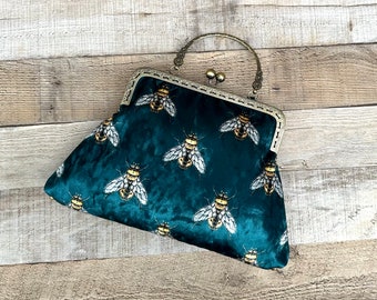 Green clutch bag. Top handle bag. Clutch bag with strap. Bee handbag. Vintage handbag. Evening bag for women