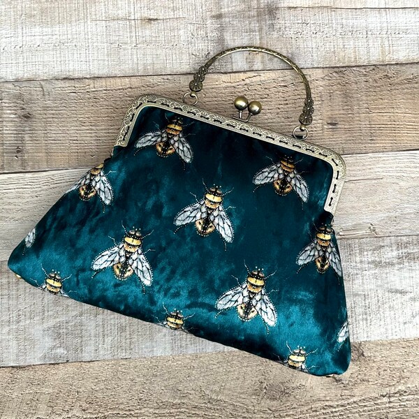 Green clutch bag. Top handle bag. Clutch bag with strap. Bee handbag. Vintage handbag. Evening bag for women