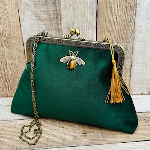 Green handbag. Green Evening bag. Green clutch bag. Vintage clutch. Velvet clutch. Crossbody bag for women.