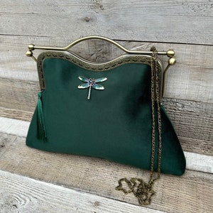 Pochette verte. Sac de soirée vert. Sac à main libellule. Sac de soirée pour femme. Pochette. sac à main vintage. Sac à main en velours